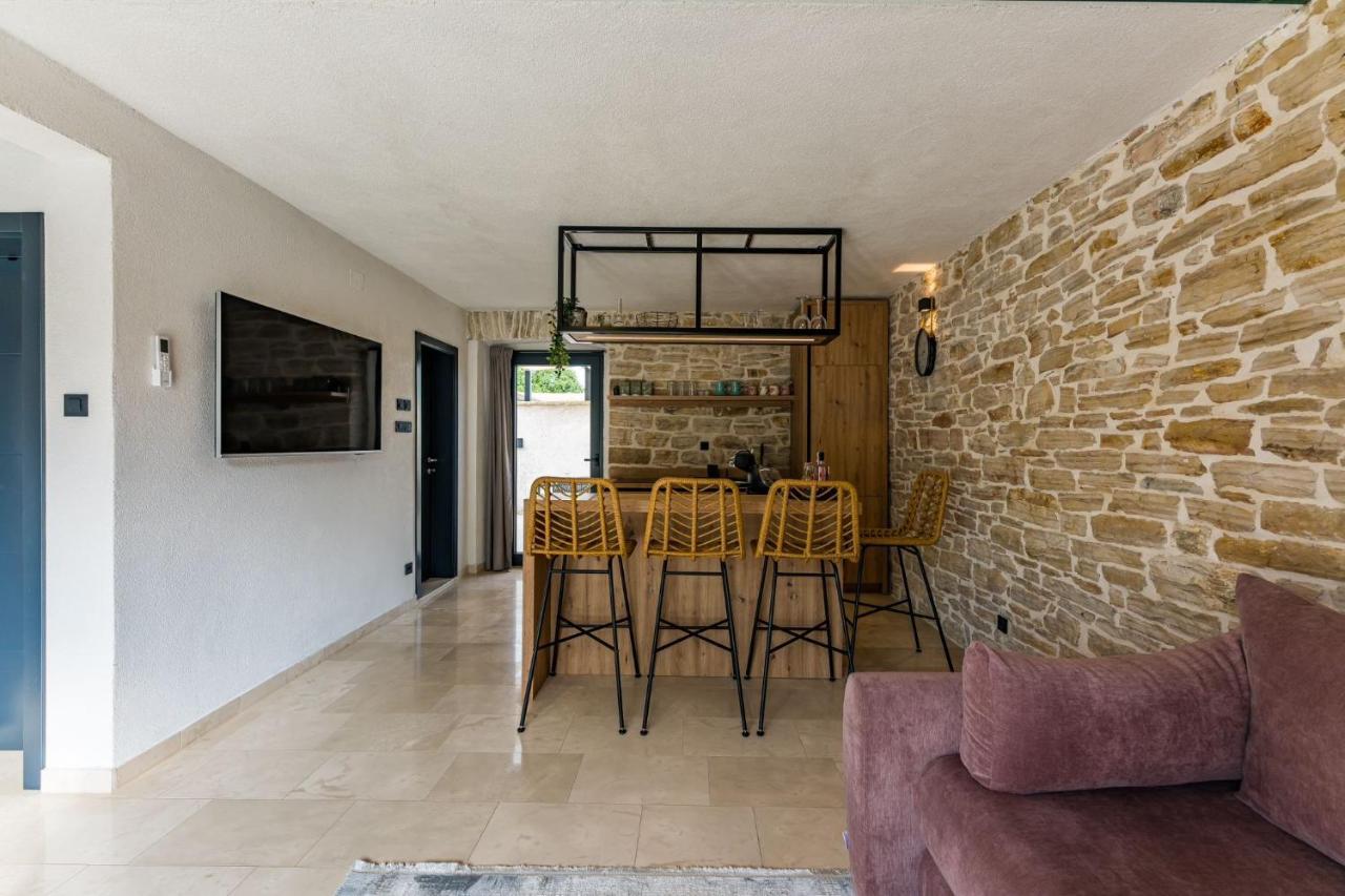 Stone House With Pool Poeta Villa Pridraga Exterior photo
